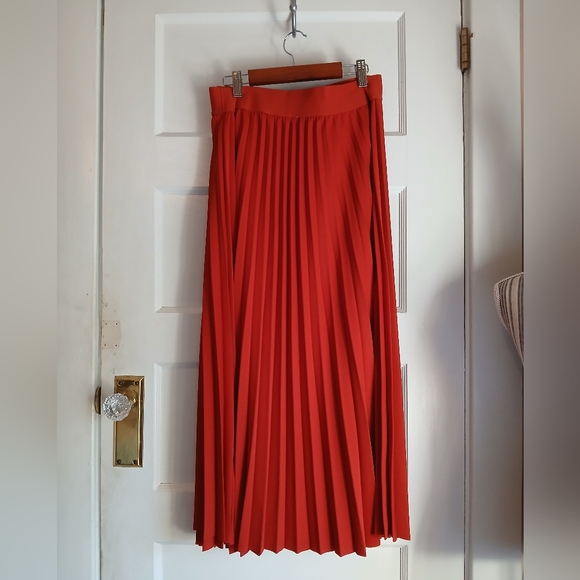 DR2 Red A-Line Midi Skirt with Asymmetrical Pleats - Picture 3 of 3